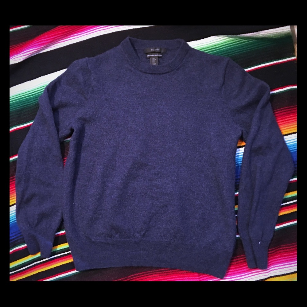 Tahari sweater